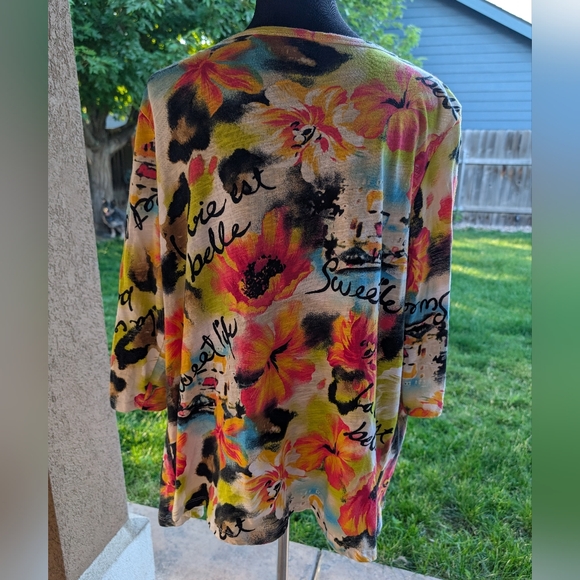 Thomas & Olivia Colorful Women's Jacket with Artistic Floral Print - Picture 4 of 6